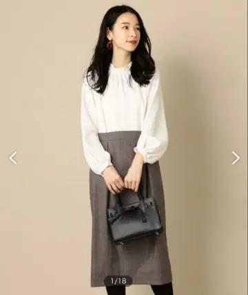 새상품급 SHIPS 긴팔 도킹 원피스 무릎 기장 S 화이트 절개 고급