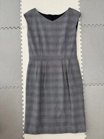 그레이 체크 무늬 슬리브리스 원피스 9AR