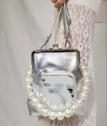 PAMEO POSE MY MAID VENUS 숄더백 하자 있음