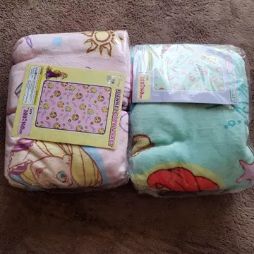 새상품 미개봉 디즈니 아리엘 라푼젤 플란넬 담요 2점