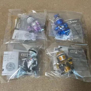 기다림 가챠 메탈 히어로의 경우 전 4종 세트