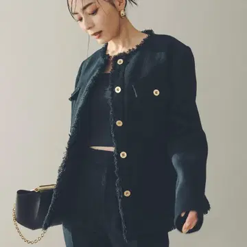 아뉴앙스 새상품 택 포함 완판 트위드 노카라 형태 자켓 네이비