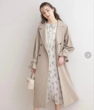 새상품 택 포함 Couture brooch 캔디 슬리브 트렌치코트