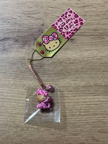 헬로키티 스트랩 오사카 레오파드 무늬