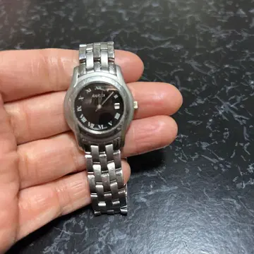 쿼츠식 블랙 다이얼 스테인리스 시계