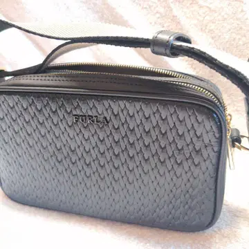 FURLA 훌라 숄더백 카메라백