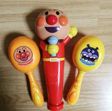 호빵맨 마이크를 좋아해! 호빵맨 & 세균맨 마라카스 2개 세트