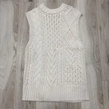 MACPHEE 나일론 울 케이블 니트 베스트 화이트 아이보리