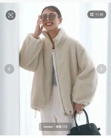 UNFILO 리버서블 보아 다운 S 이번 시즌 팜플렛 포함