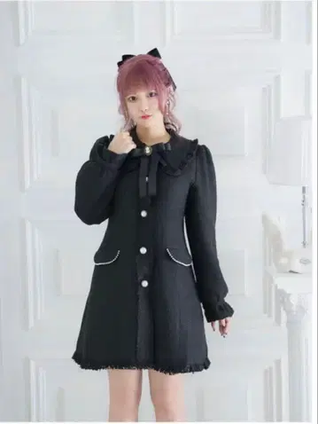 도리 프릴 트위드 코트 pium 블랙