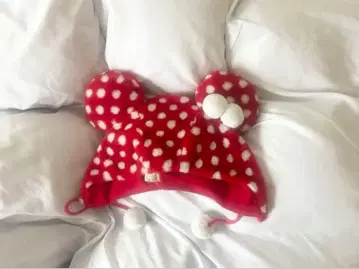 빨간색 도트 미키 귀도리 모자