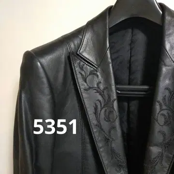 5351 블랙 100% 가죽 소가죽 블레이저 자수 포함
