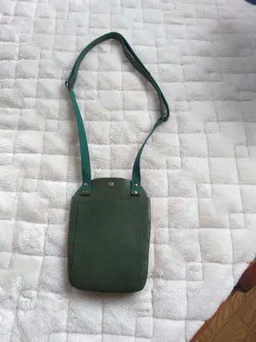 그린 사코슈 심플한 디자인