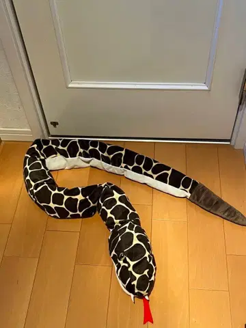 IKEA 뱀 봉제 인형