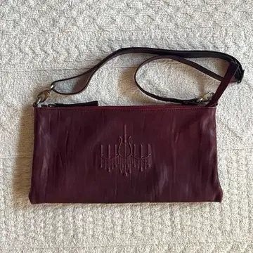 ear 이아파피요네 x 이오페레 숄더백 샹들리에 와인 레드