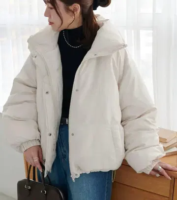 [WEB 한정판] 소매 볼륨 숏 다운 자켓