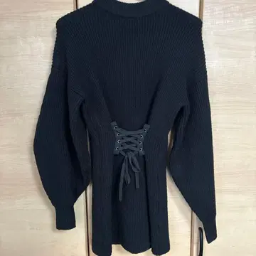 SLY 블랙 리브 편직 레이스업 니트