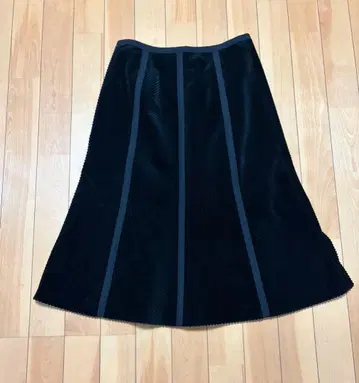 MARLENEDAM 블랙 플레어 스커트 40 9호