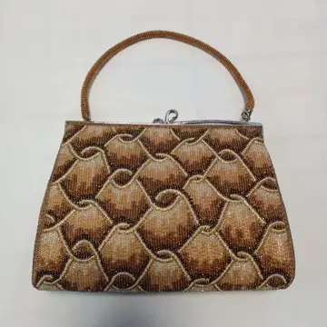 비즈 장식 핸드백 브라운 계열