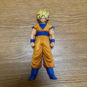 초조집 드래곤볼 피규어 초사이어인 손오공