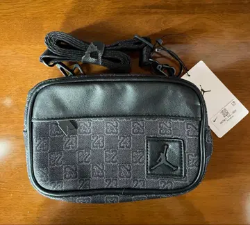 나이키 조던 23 모노그램 카메라백