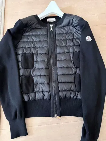 Moncler 블랙 다운 자켓