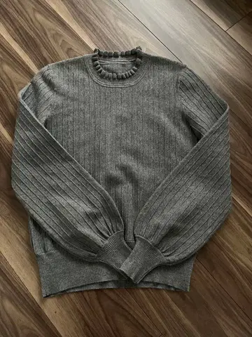 엠즈셀렉 프릴 넥 니트탑 엠프리미어 36