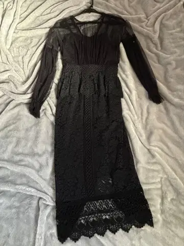 NINE 시스루 페플럼 레이스 드레스