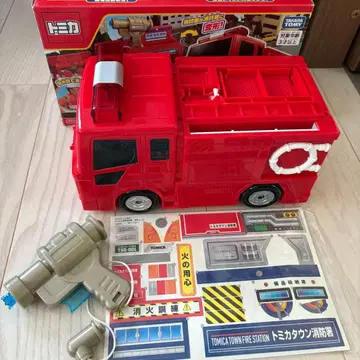 토미카 삐유삐유트 소화! 오시고토 변형 소방서 씰 미사용 토미카 수납
