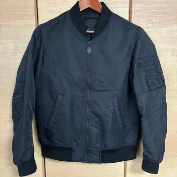 새상품급 UNIQLO 유니클로 MA-1 블루종 사이즈 L 블랙 자켓