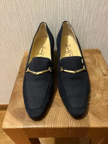 새상품급 다크 네이비 스웨이드 로퍼 골드 비트