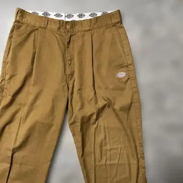 정가: 6,050엔 Dickies 얇은 소재 치노 팬츠 P213