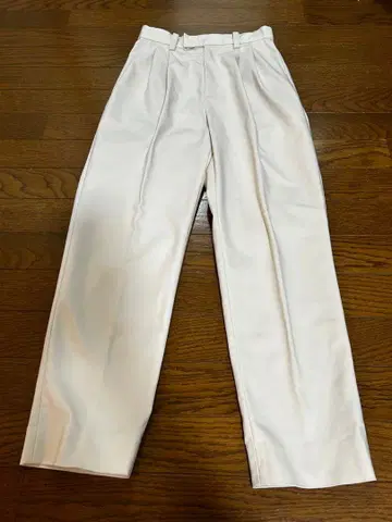 L'Or 화이트 슬랙스 사이즈 44