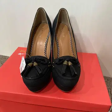 새상품 RANDA 태슬 펌프스 블랙 펌프스 저반발