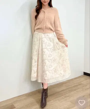 [ 새상품 미사용 ] Noela 스커트