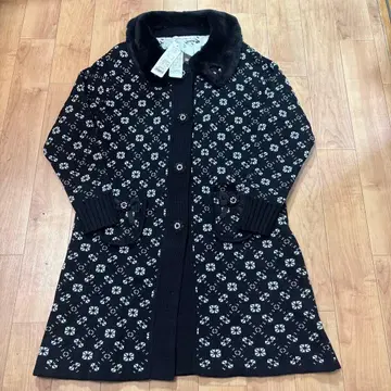 슈퍼 뷰티 니트 코트 미사용 새상품 40 사이즈