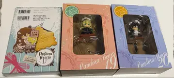 PandoraHearts 단행본 첫 구매 혜택 스트랩 피규어