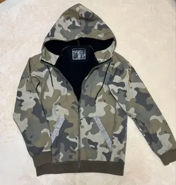 Quiksilver 카모플라쥬 후드티 M 사이즈