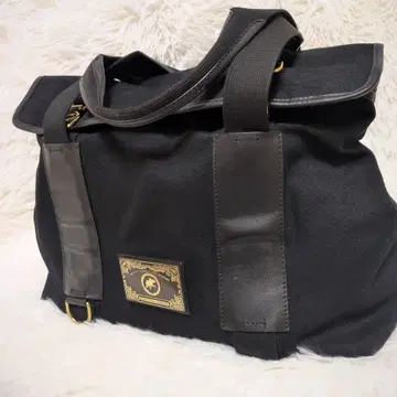 헌팅 월드 토트백 블랙