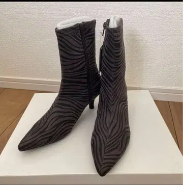 미사용 새상품 ESIO 에시오 포인티드 숏부츠티