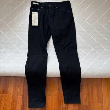 YCHAI 블랙 데님 팬츠