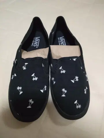(가격 인하) VANS 팜 트리 패턴 슬립온 24cm 블랙 계열
