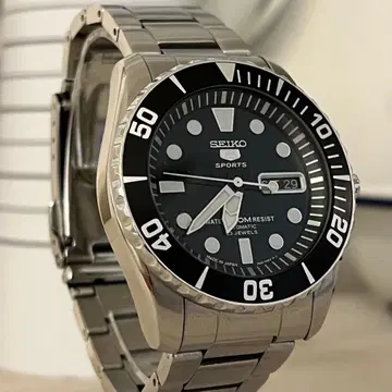 컨디션 최상 SEIKO5 자동 와인딩 SNZF17J1 [ 일본제 ]