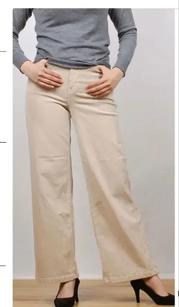 썸씽 코듀로이 와이드 팬츠 바디파이어