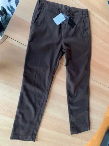 브라운 S 사이즈 치노 팬츠 새상품