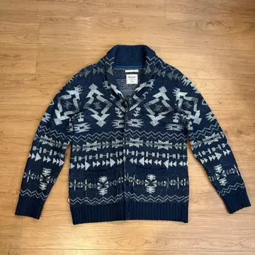 ROIAL 네이티브 무늬 두꺼운 원단 가디건