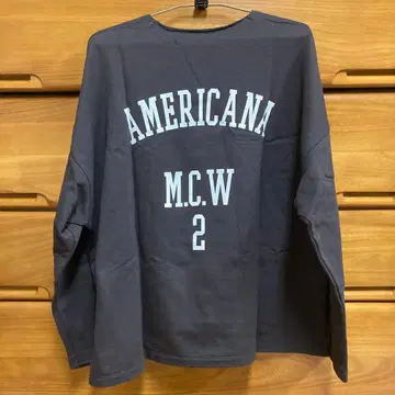 MICA&DEAL x AMERICANA M.C.W 백 로고 V넥 풀오버
