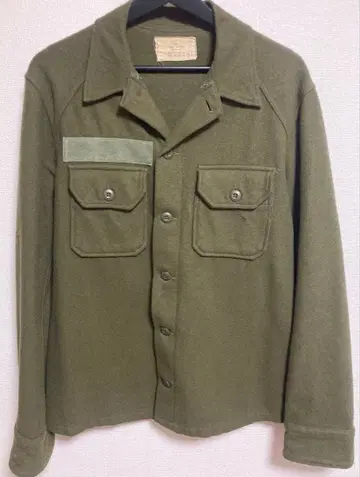 올리브 그린 밀리터리 자켓 빈티지