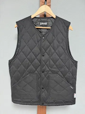 Schott 블랙 퀼팅 다운 베스트