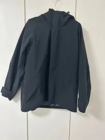 [ UNIQLO ] 유니클로U 블록 테크 유틸리티 후드티 블랙